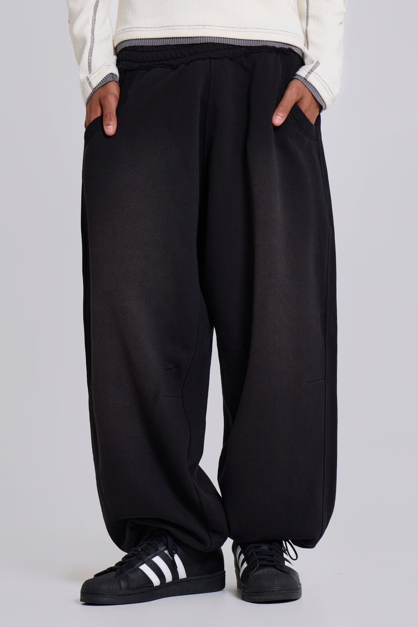 Czarne spodnie oversize z Bawełny. Unisex