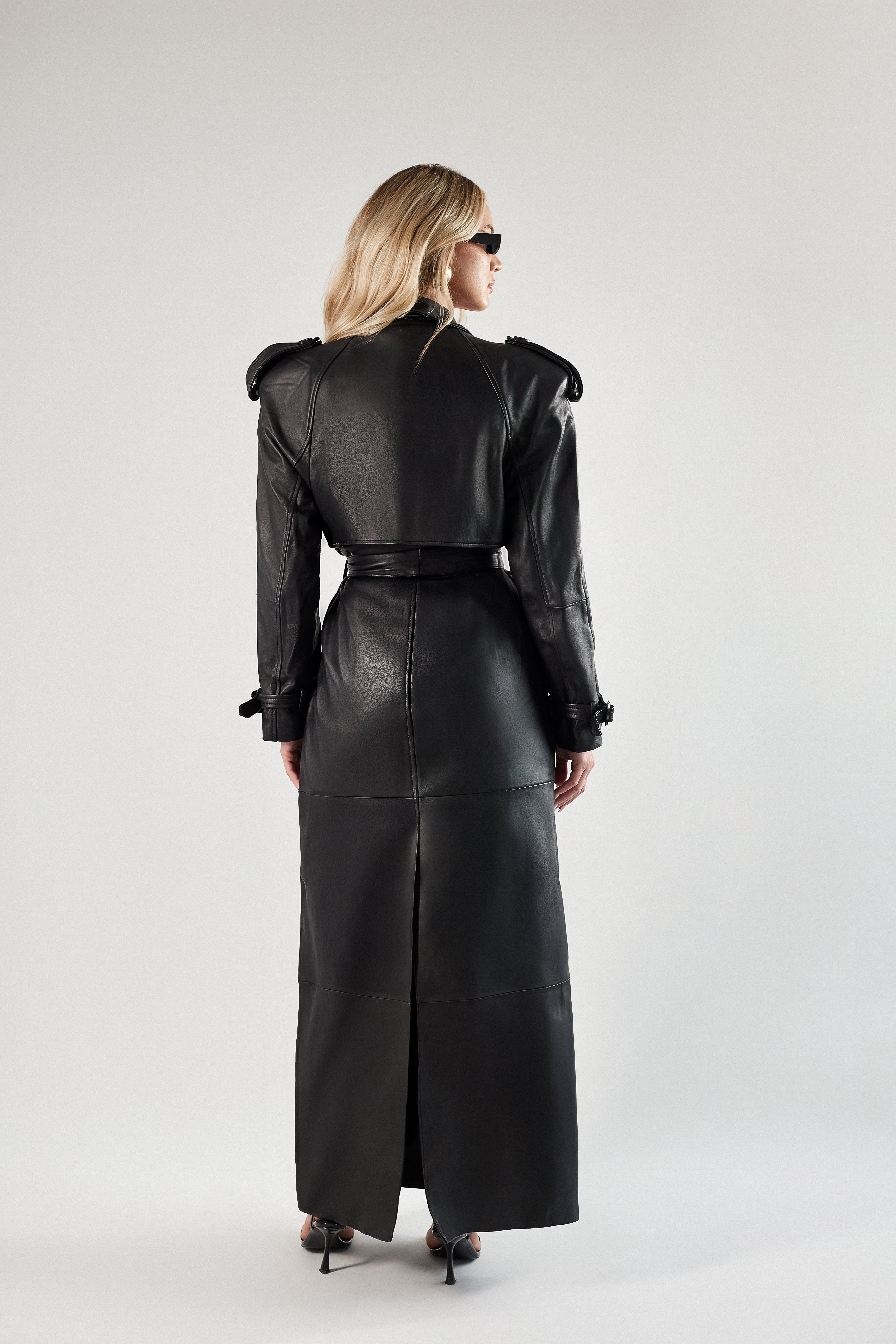 Skórzany, Maxi płaszcz o kroju sukienki z paskiem. Kilka kolorów. Skóra lub zamsz