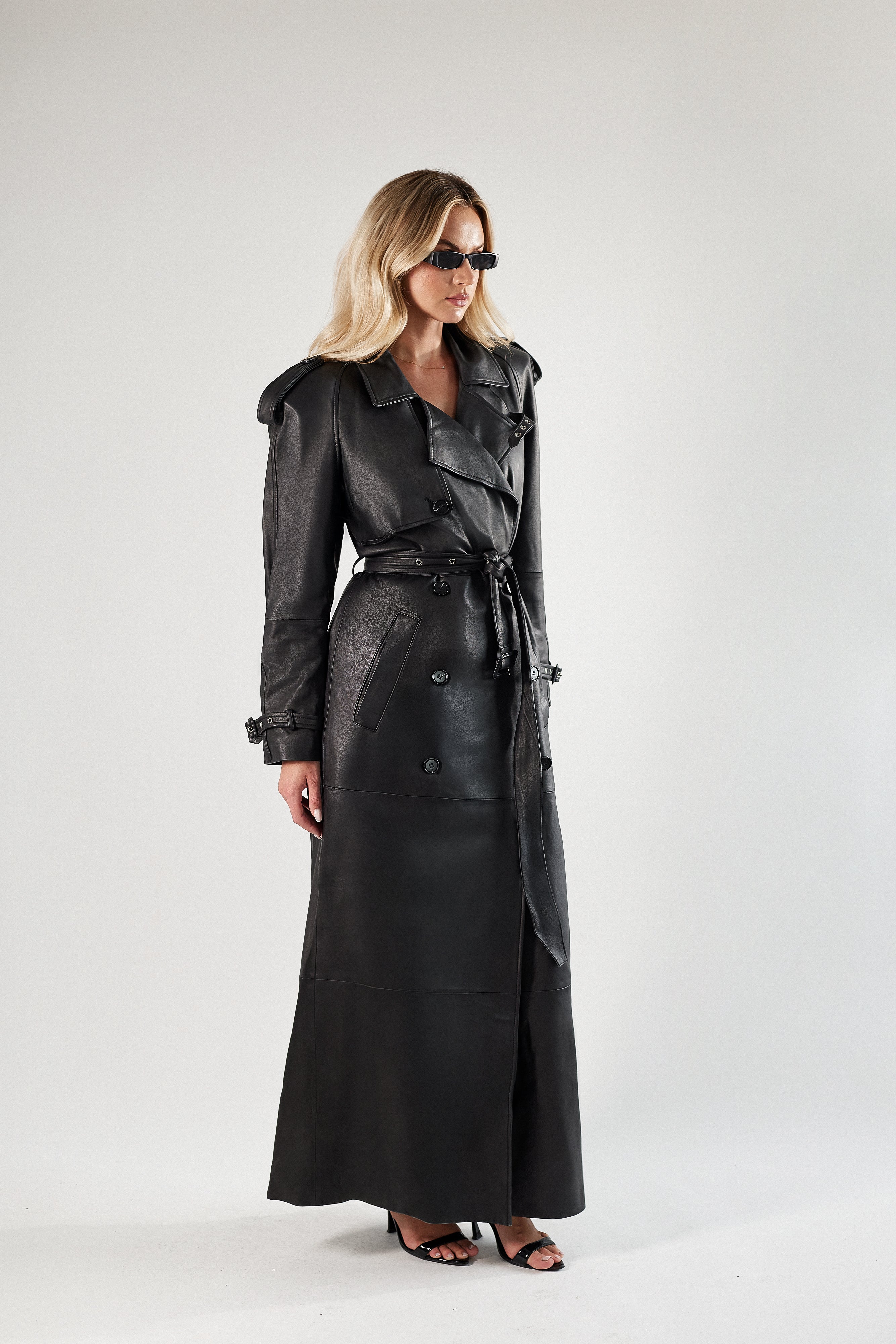 Skórzany, Maxi płaszcz o kroju sukienki z paskiem. Kilka kolorów. Skóra lub zamsz