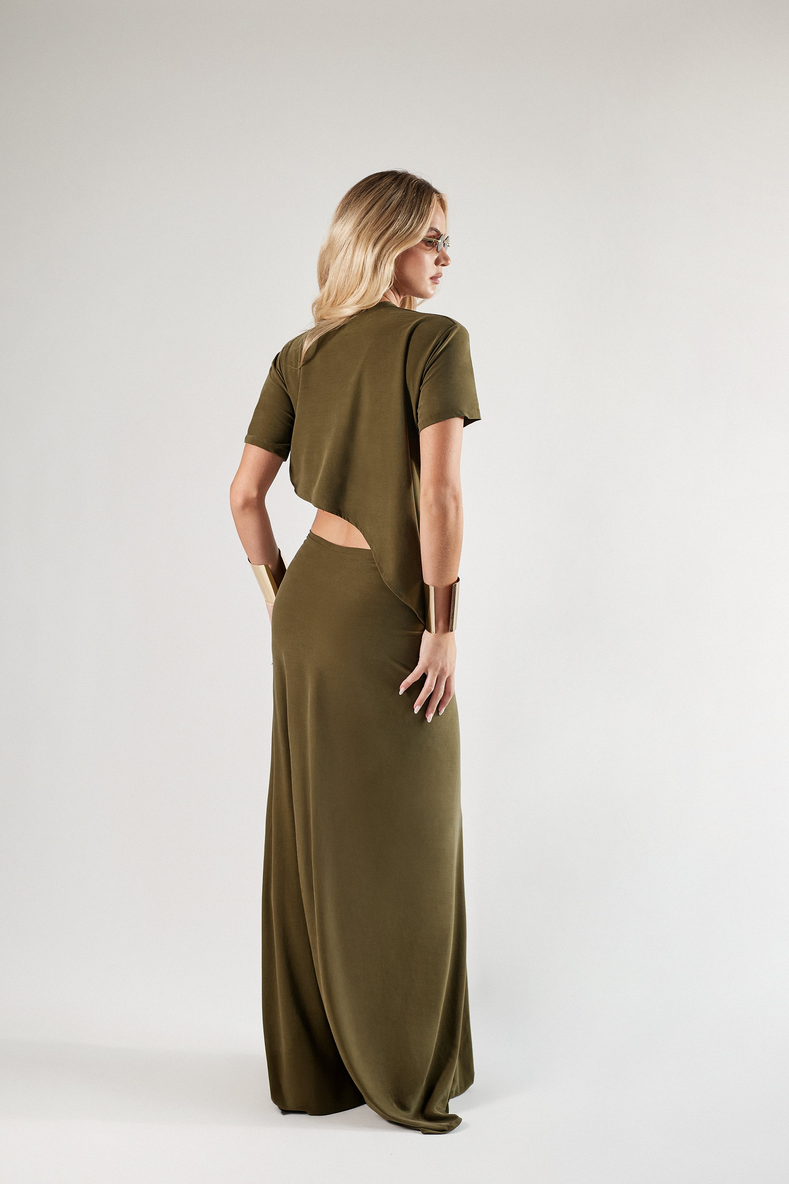 Długa sukienka z wbudowanym t-shirtem. Czekolada lub khaki