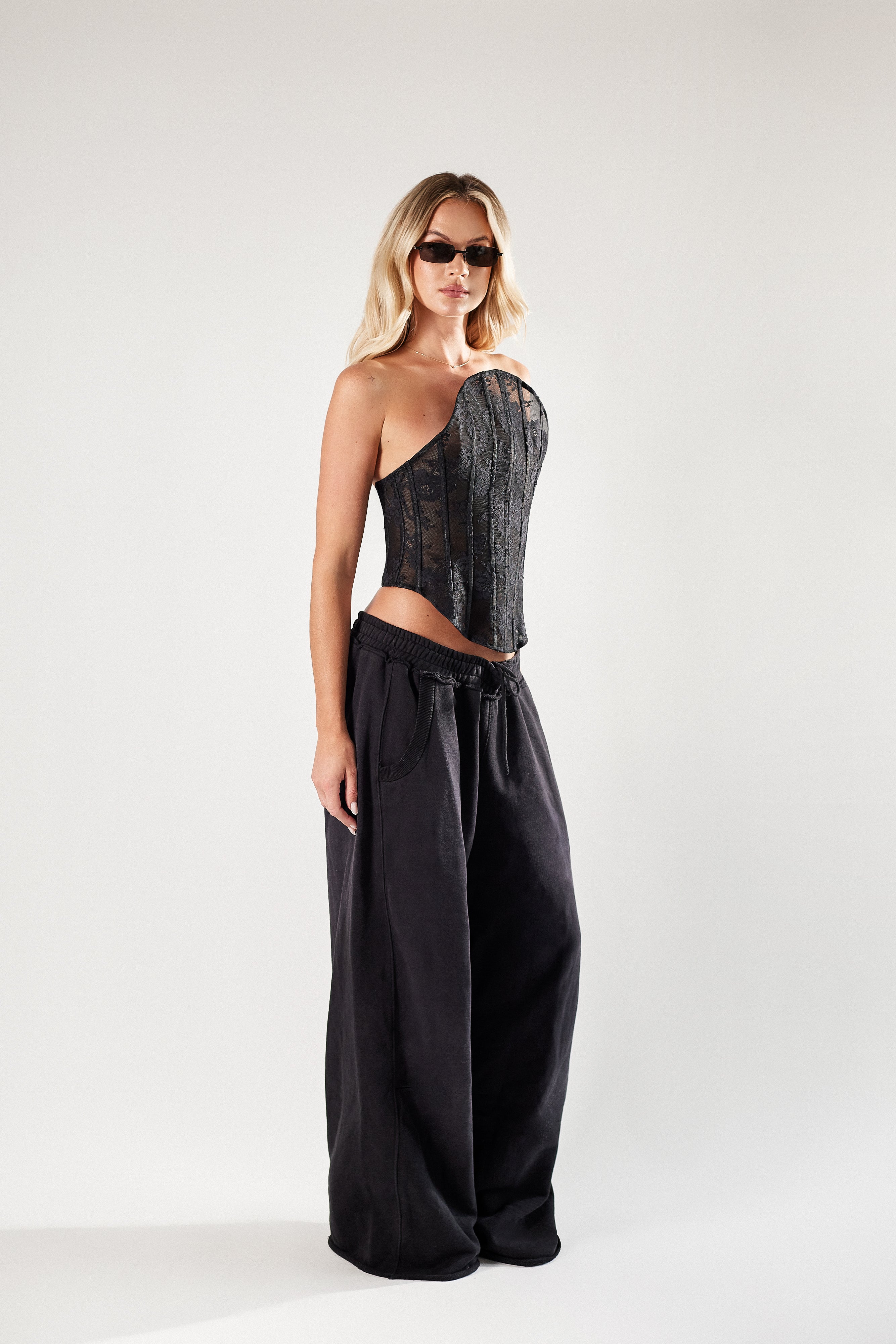 Czarne spodnie overisze z bawełny. Unisex