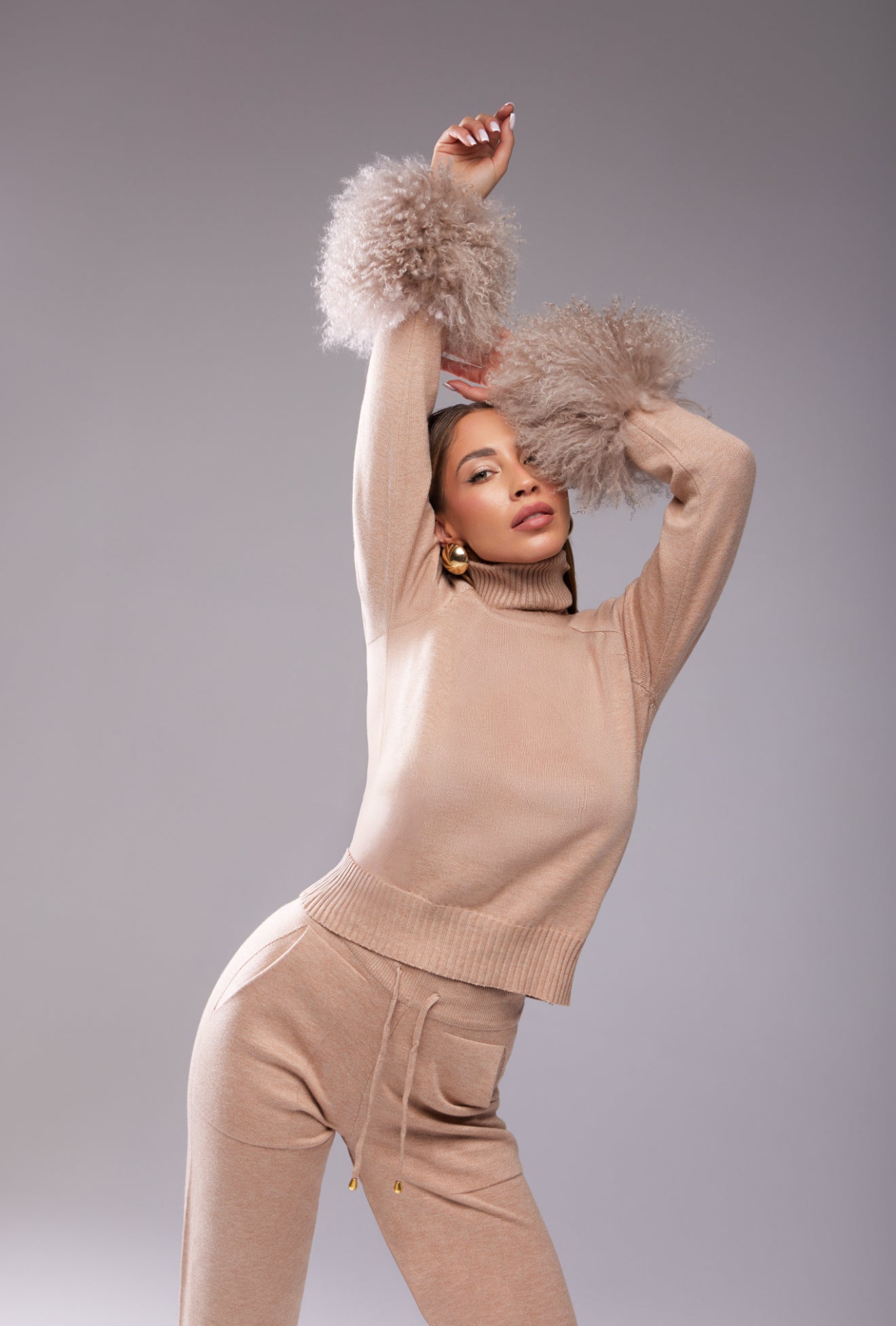 Dres ICON z Kaszmiru z odpinanymi mankietami