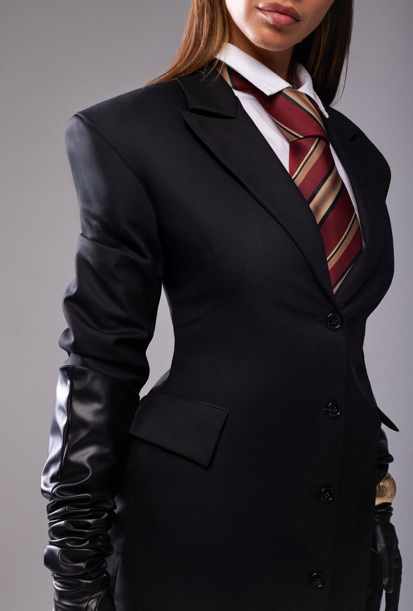 Sukienka ICON Vaulte - kremowa