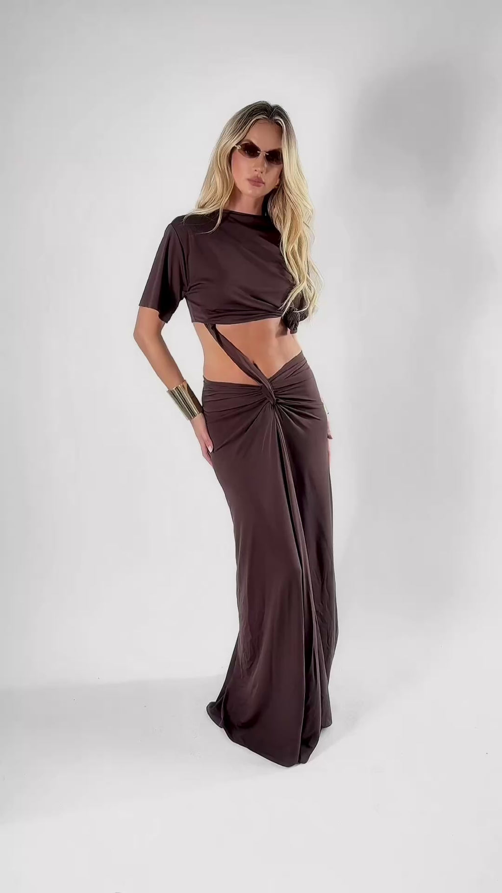 Long dress with built-in T-shirt. Khaki and brown