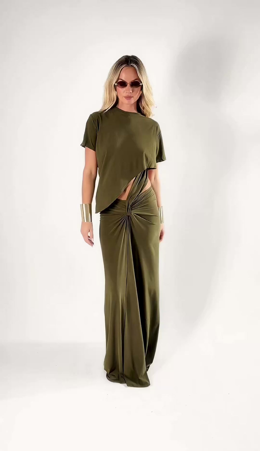 Long dress with built-in T-shirt. Khaki and brown